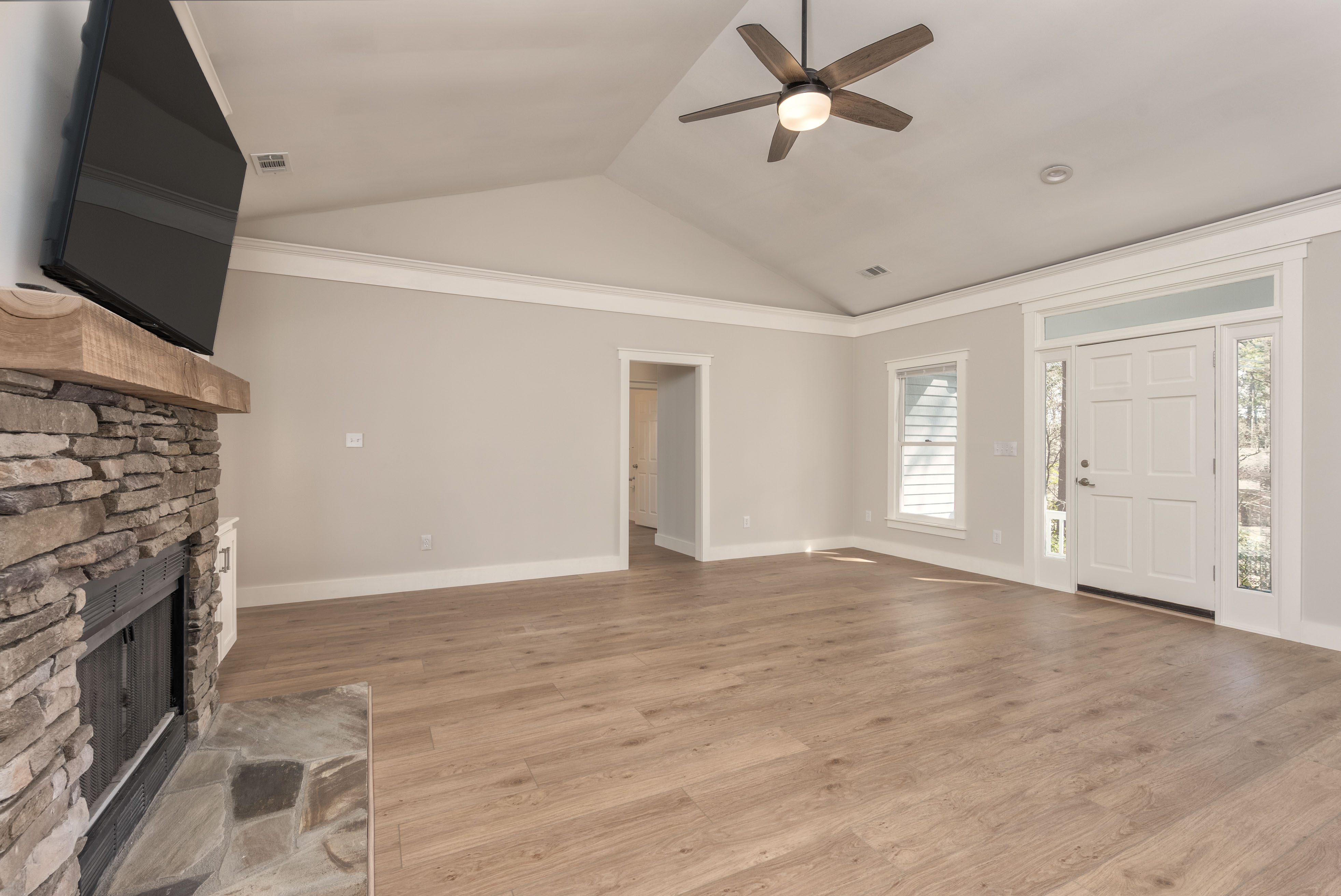 1101 Maple Ridge Way image 9